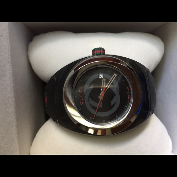 Gucci Watch - Picture 1 of 3